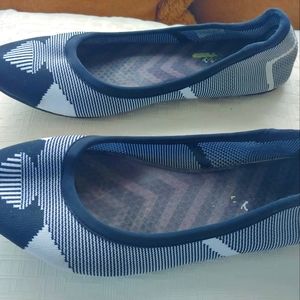 Skechers Cleo Flats w/Memory Foam, Black/White